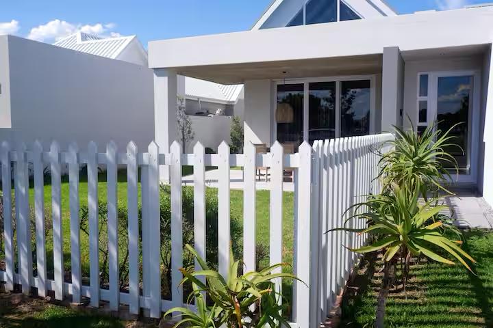 6 Bedroom Property for Sale in Kingswood Golf Estate Western Cape
